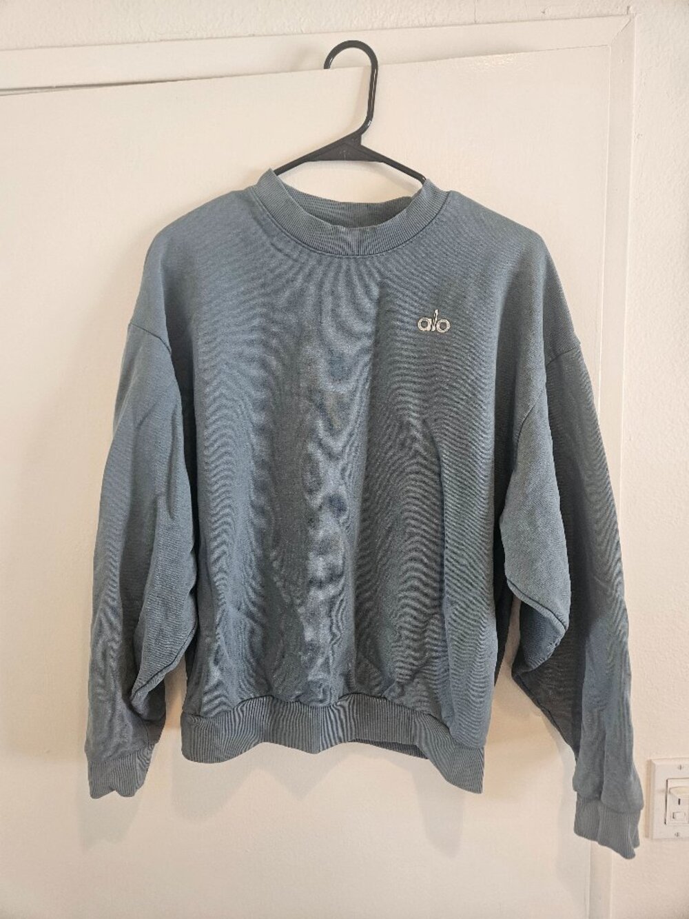 ALO Teal Agate Accolade Crewneck